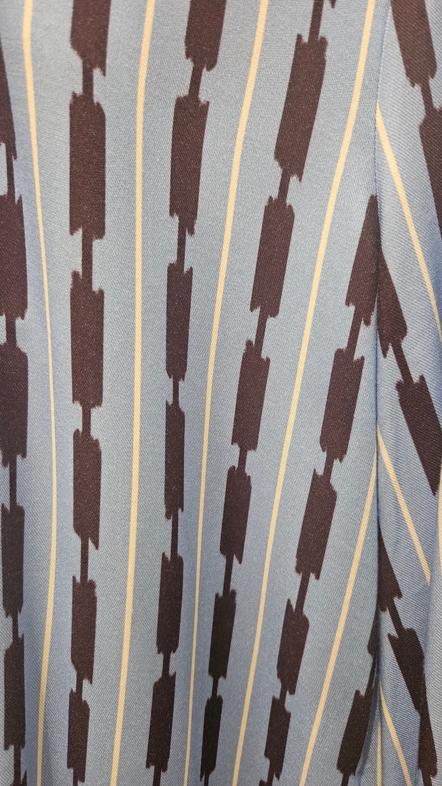 Camisa Azul Estampado Geométrico Burdeos