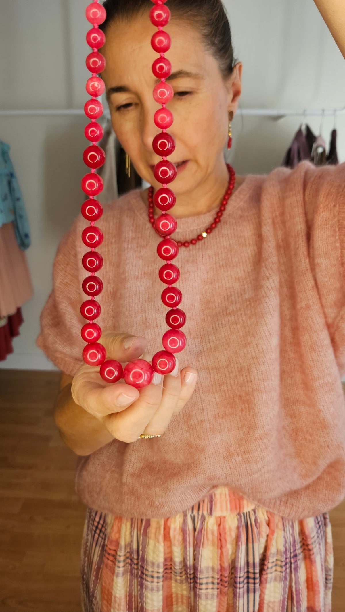 Collar Rojo Largo Piedras de Ágata