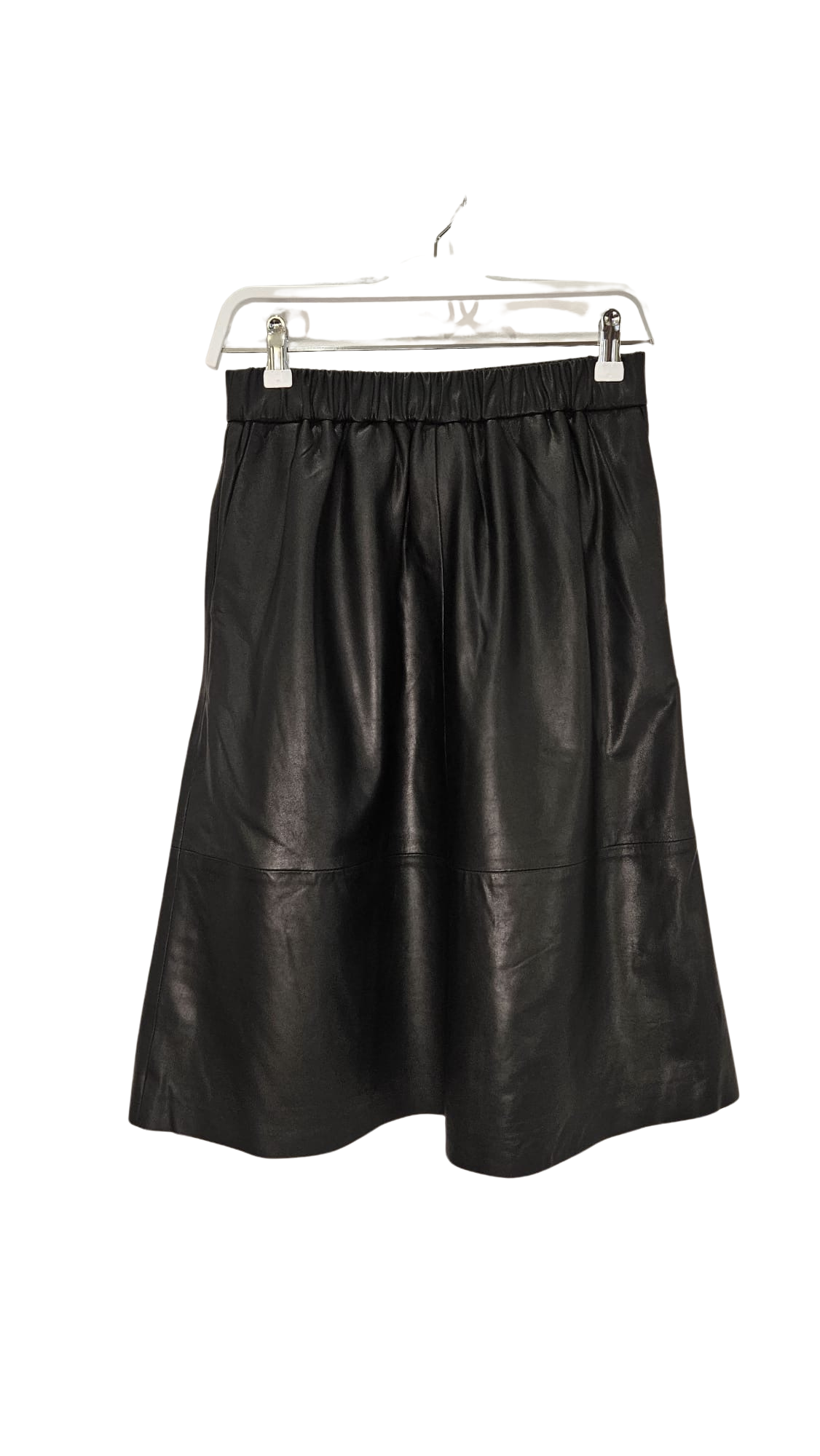 Falda piel negra