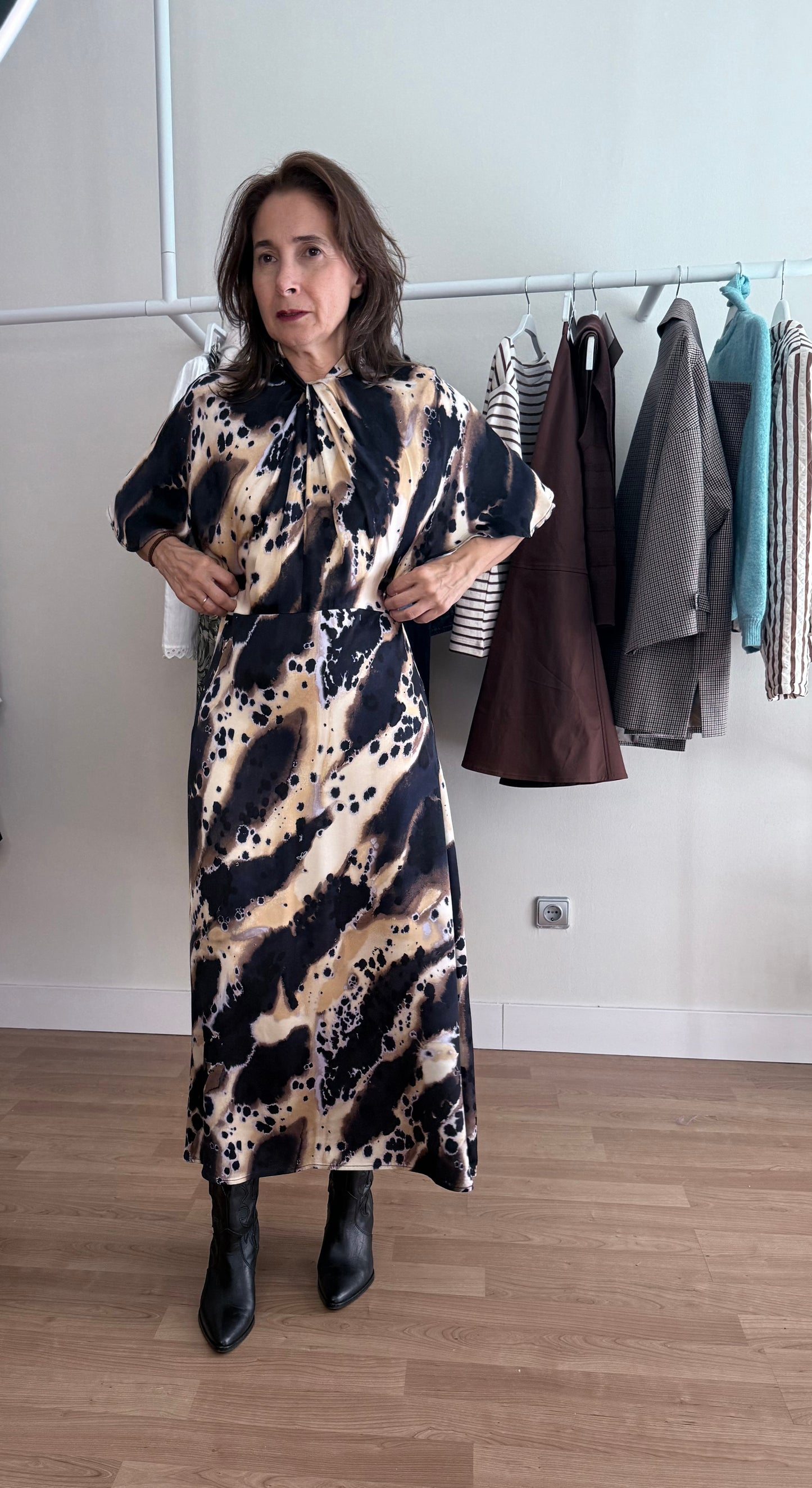 Vestido Animal Print Manga Capa