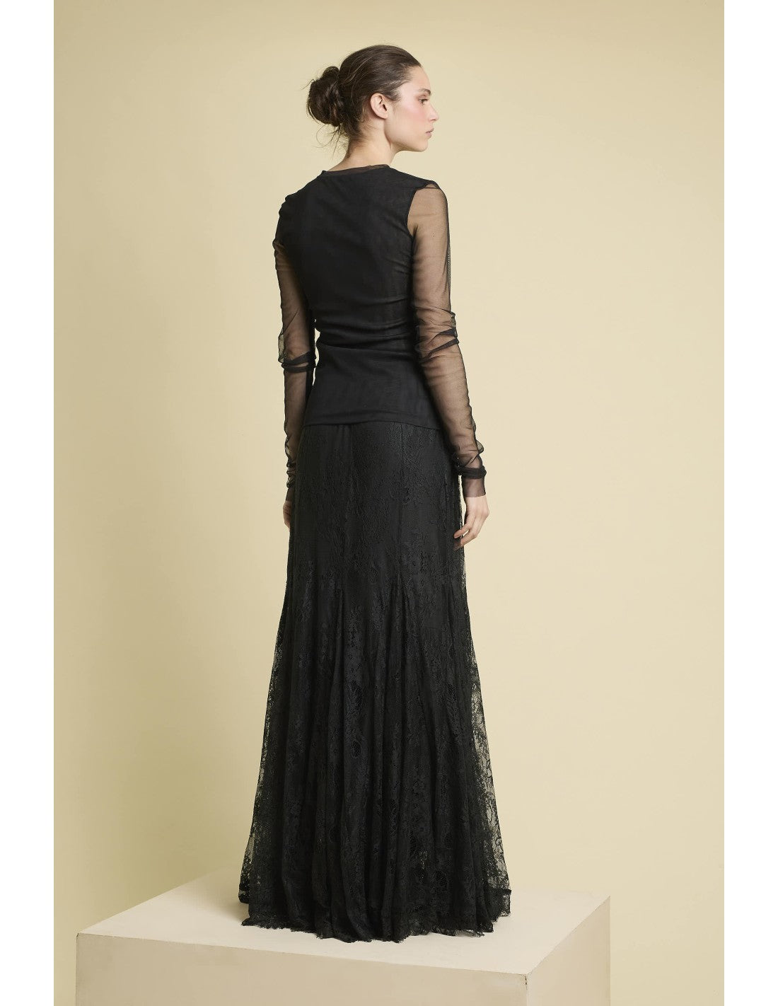 Falda Camelia Negra