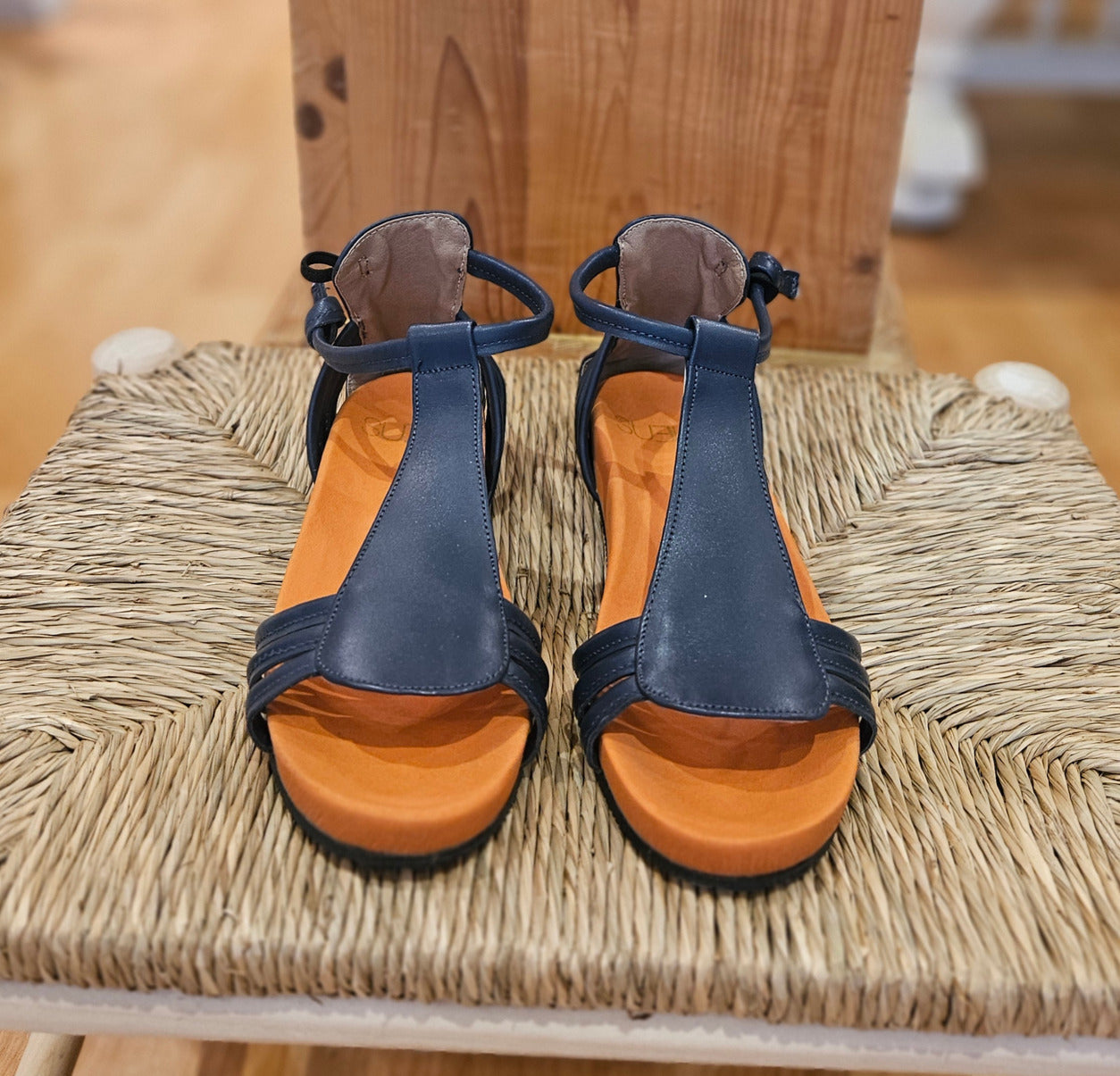 Sandalias Piel Tiras Azul Marino