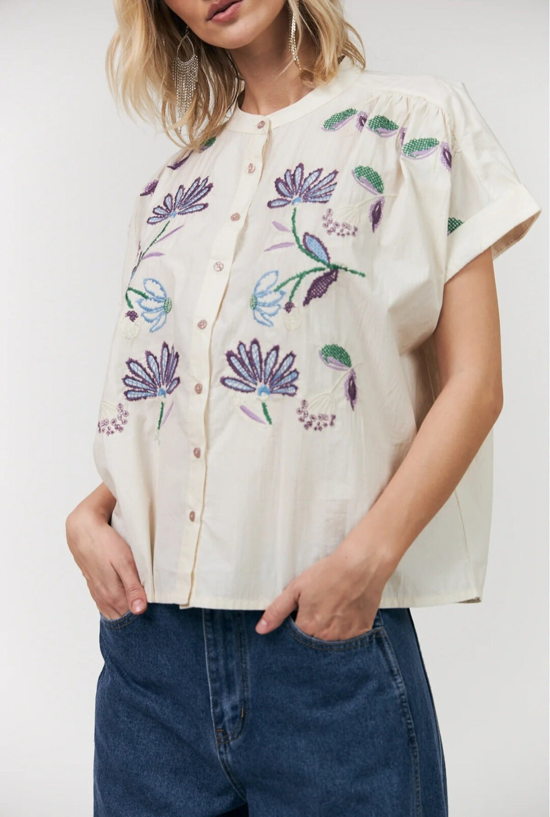 Camisa Bordada Manga Corta (Da talla)