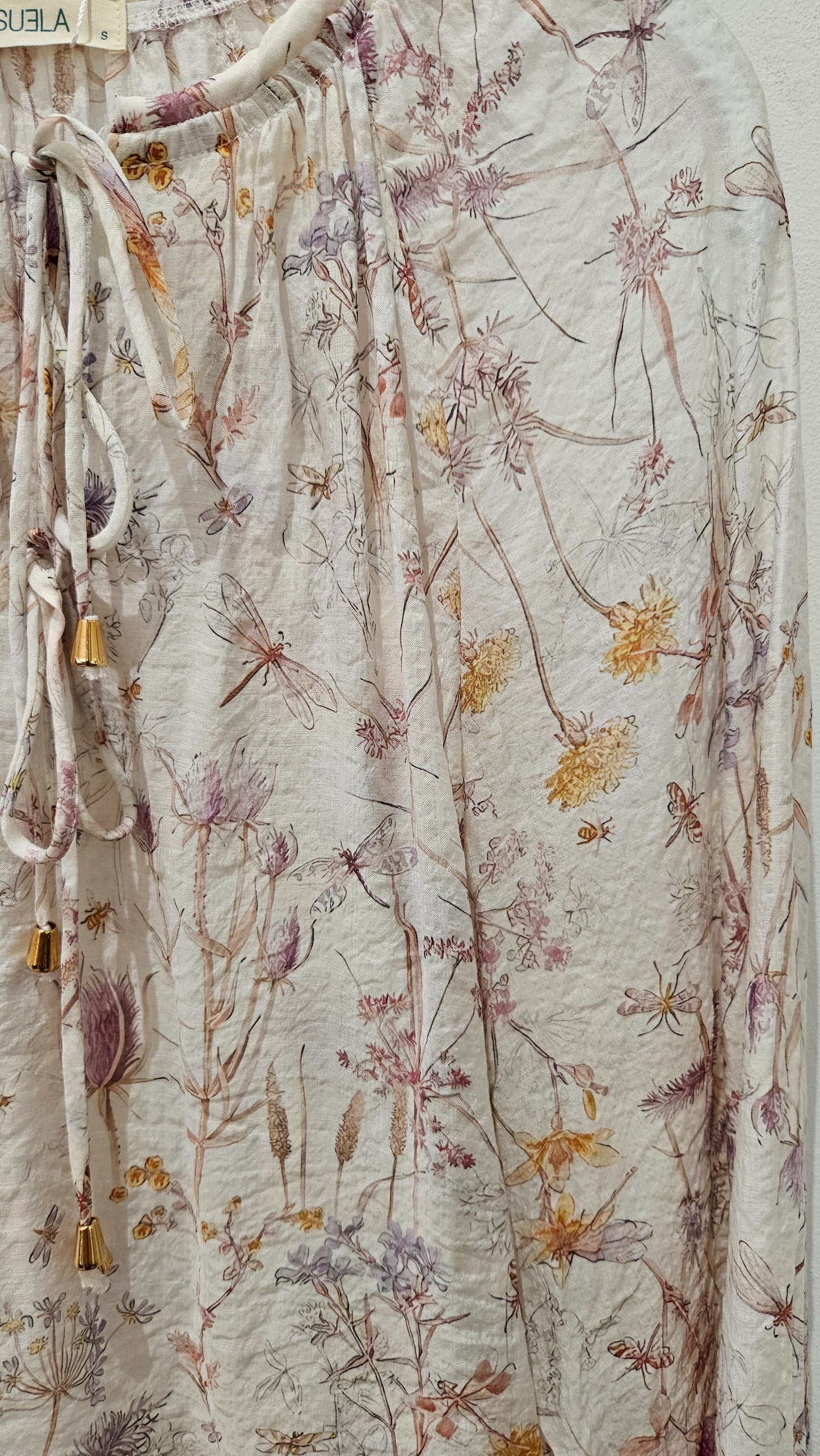 Blusa Beige Estampada Flores Suela