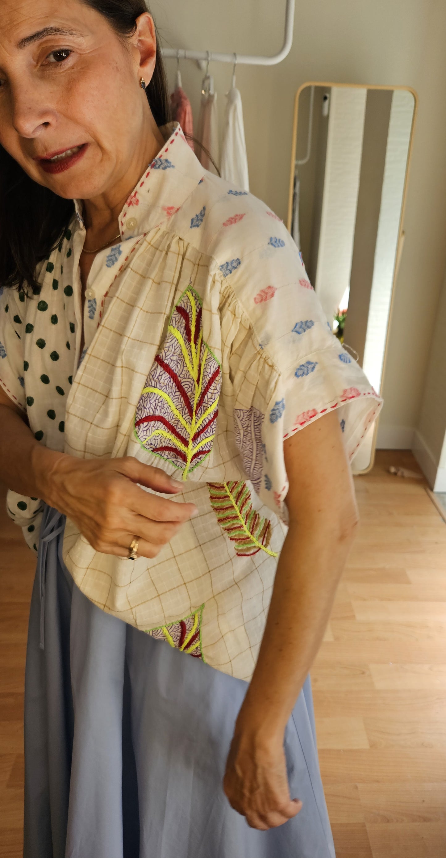 Camisa Blanca Bordados