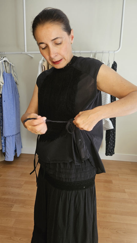 Blusa Negra Japón