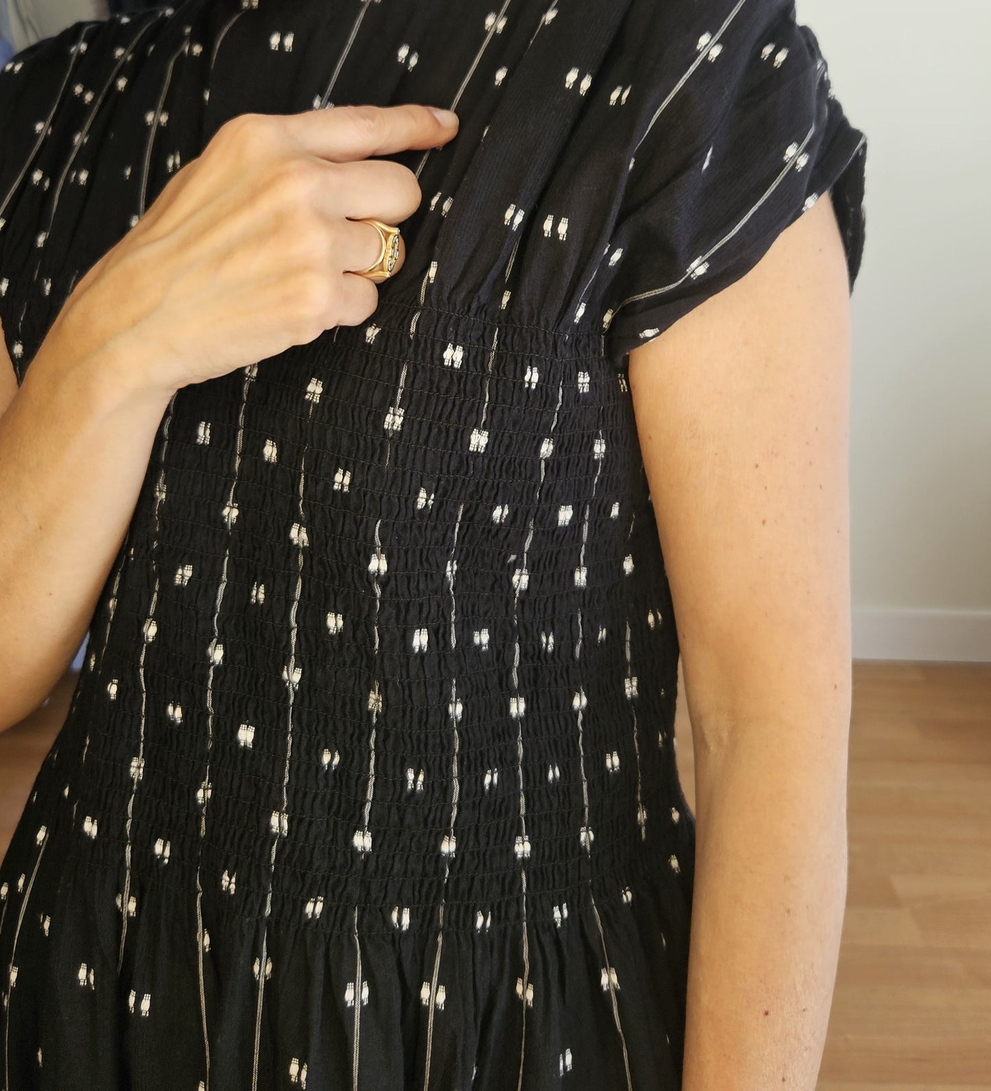 Vestido Negro Nido de Abeja