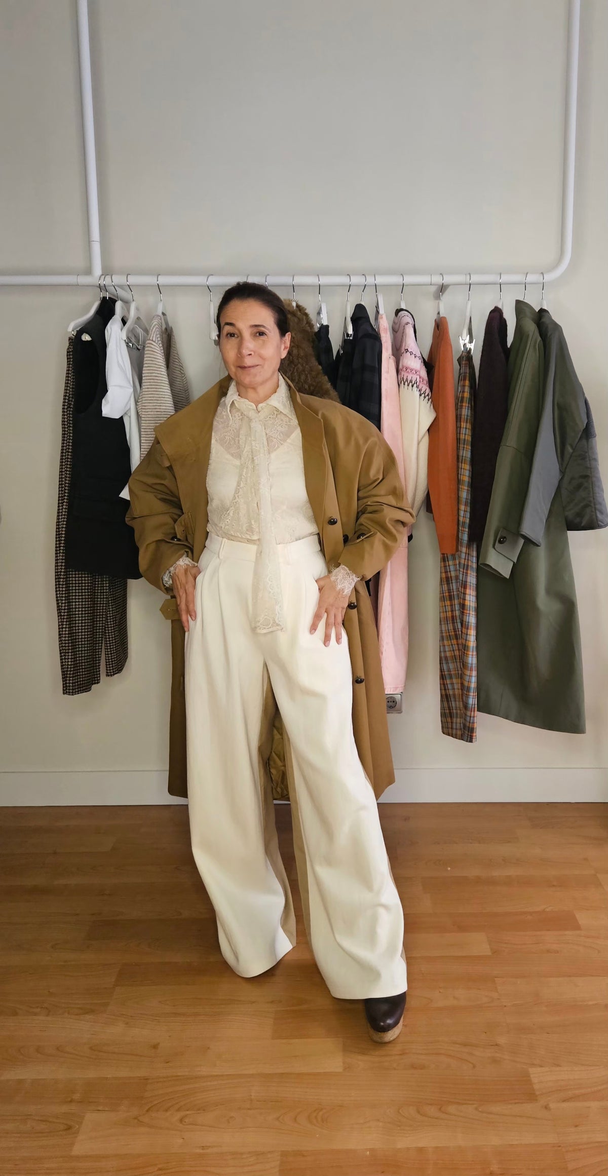 Gabardina Over Camel