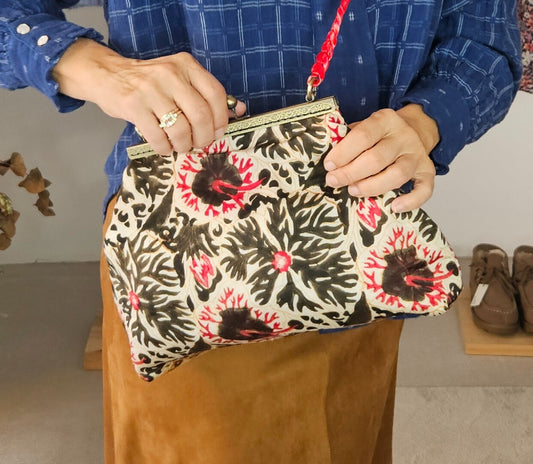 Bolso Estampado Kaki y Fresa