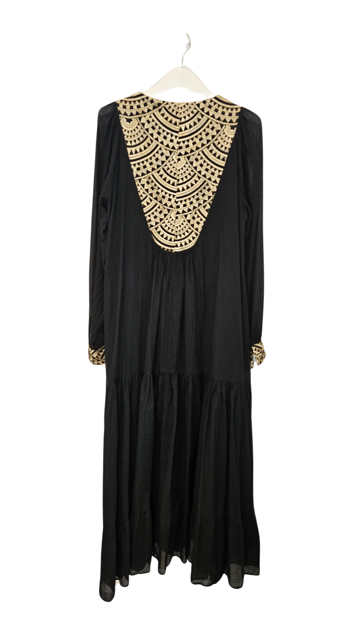 Vestido Negro Bordados Dorado