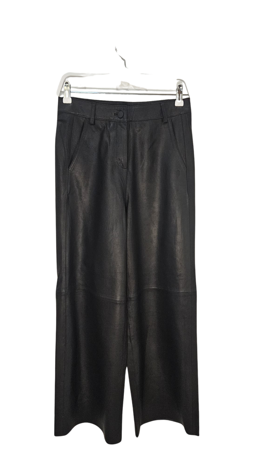 Pantalón cuero negro