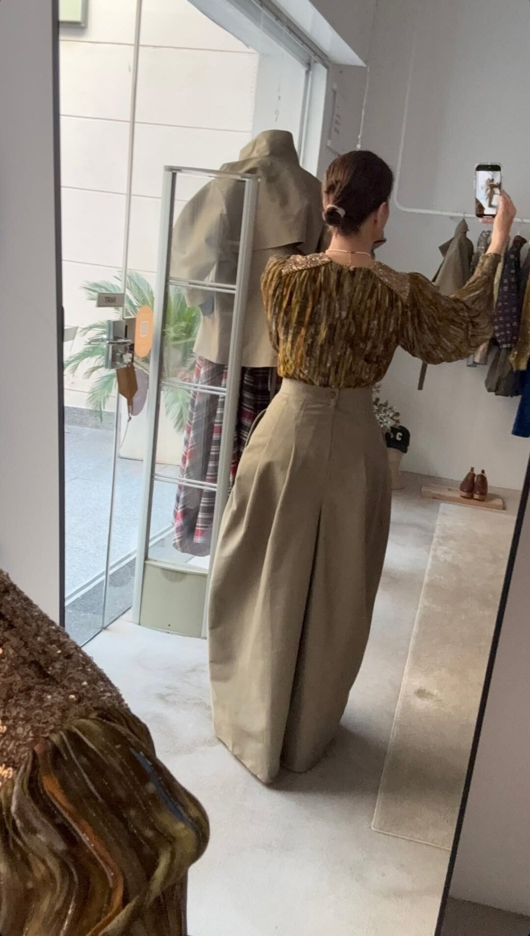 Blusa Lentejuela Estampada Mostaza