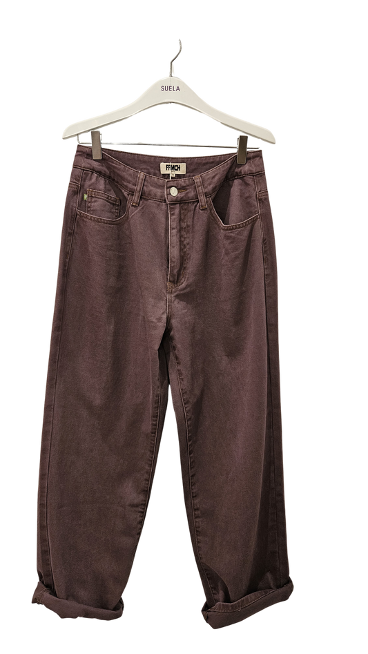 Vaqueros Rectos Berenjena