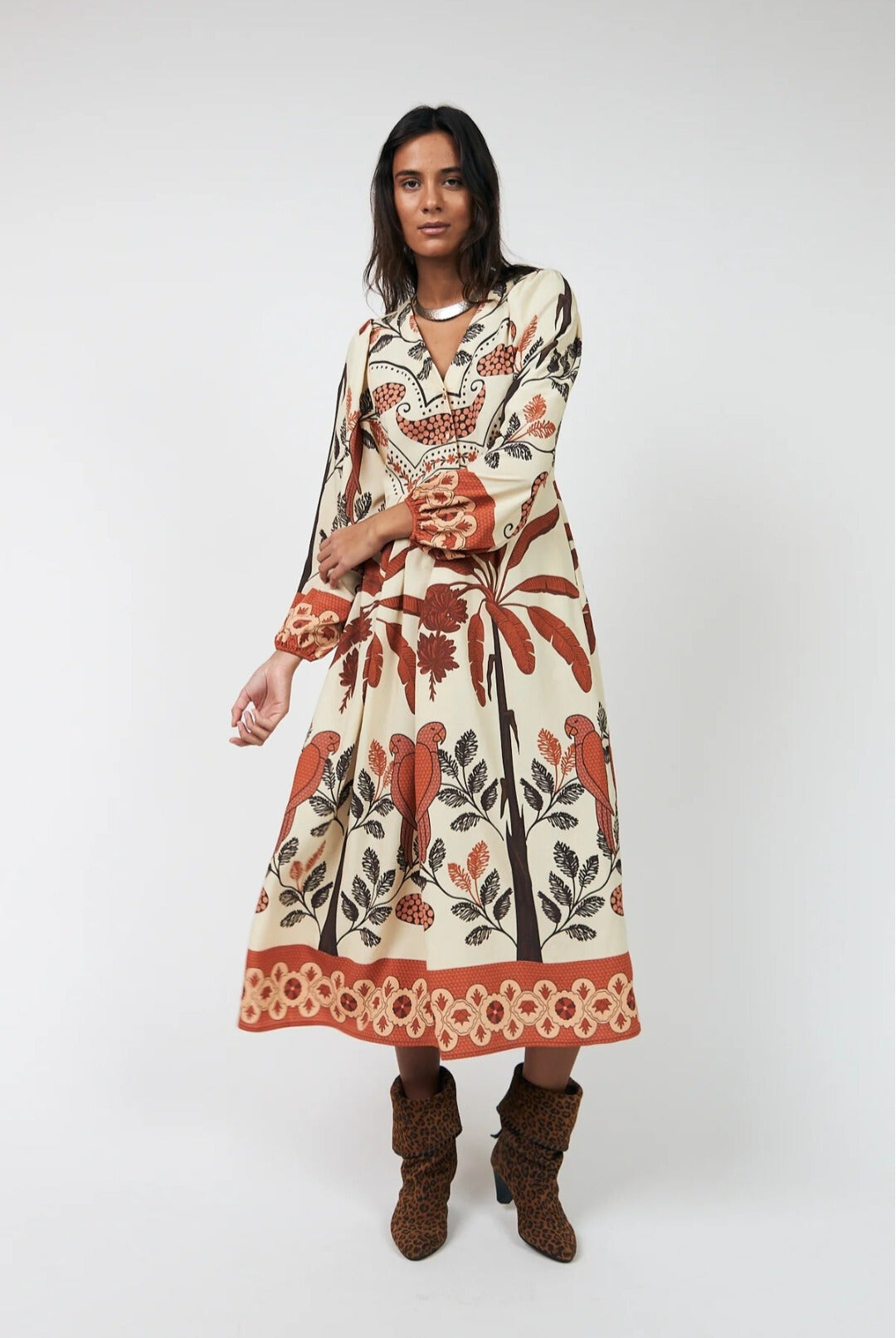 Vestido Midi Estampado Loro