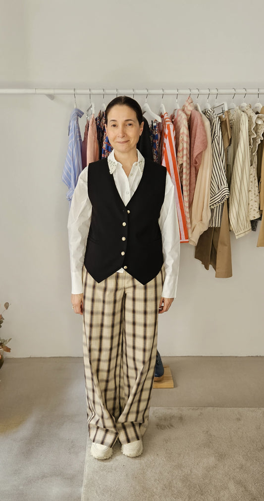 Chaleco Negro Botones Metálicos